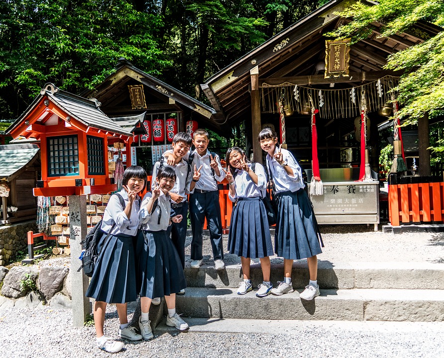 Top Benefits of Wearing School Uniforms