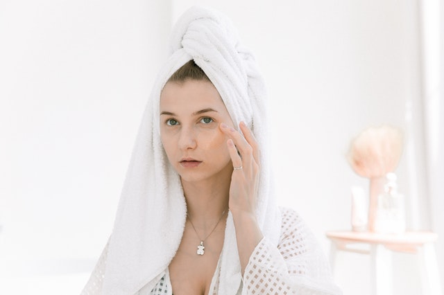 Tips on How to Avoid Wrinkles Naturally