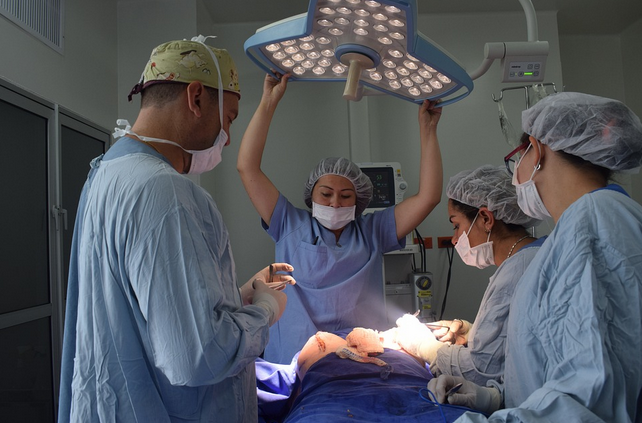 Common Mistakes to Avoid in Teardrop Breast Augmentation